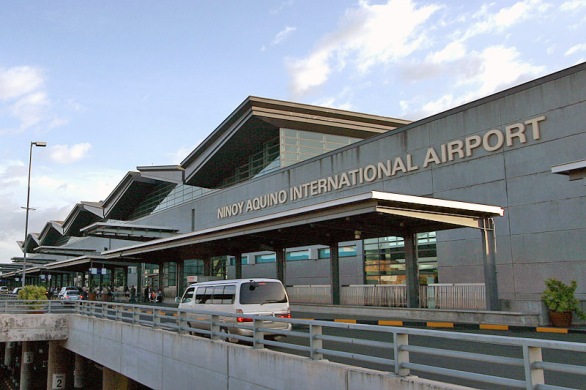 Bagian Depan Terminal 3 NAIA